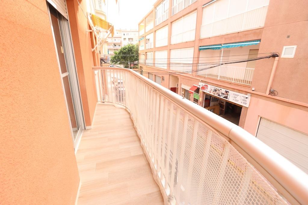 3 Bed, 1 Bath, ApartmentFor Sale, Torrevieja, Alicante