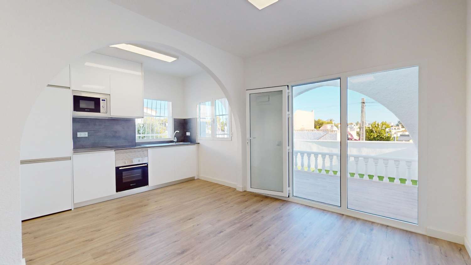 2 Bed, 1 Bath, HouseFor Sale, Orihuela, Alicante