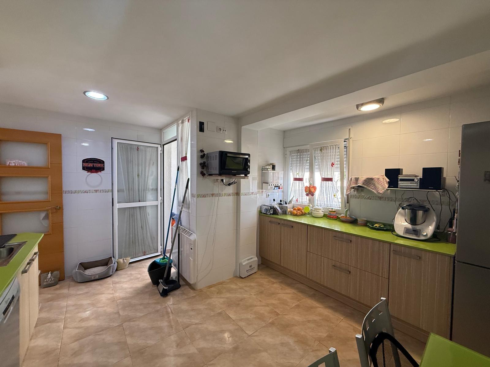 3 Bed, 2 Bath, ApartmentFor Sale, Benidorm, Alicante