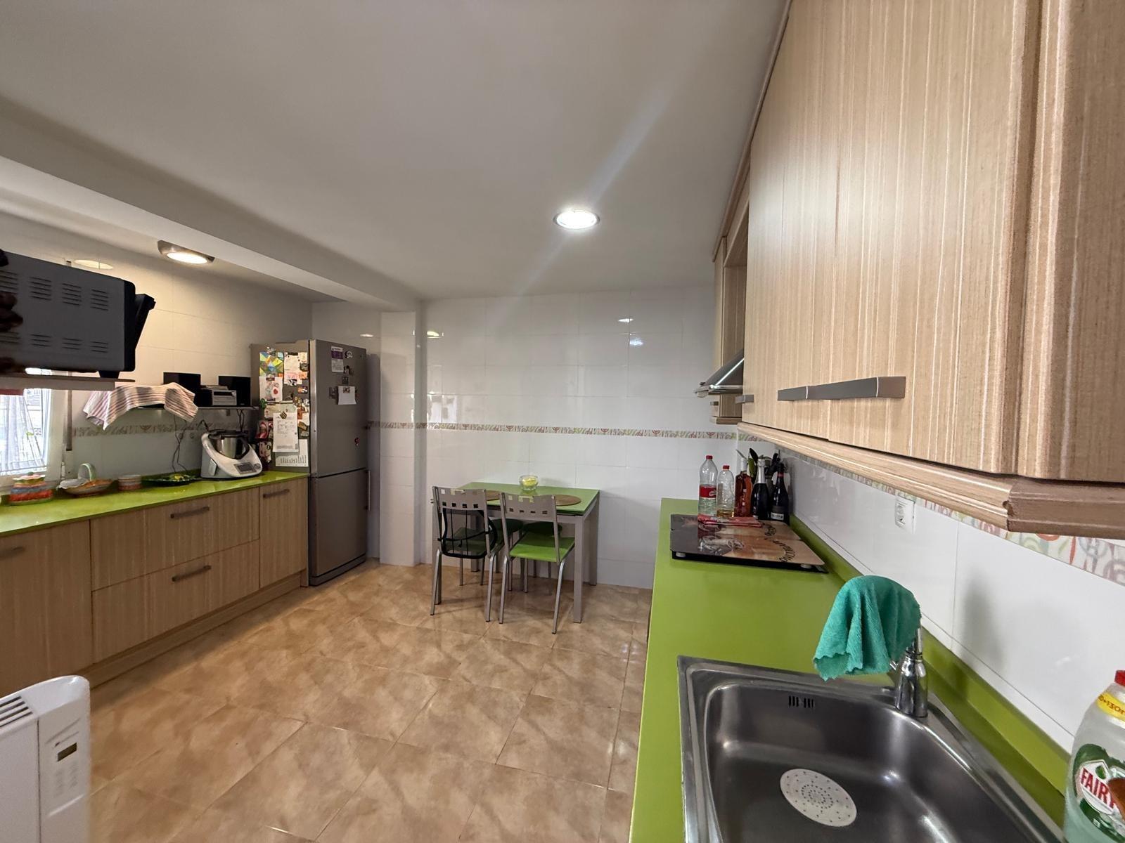 3 Bed, 2 Bath, ApartmentFor Sale, Benidorm, Alicante