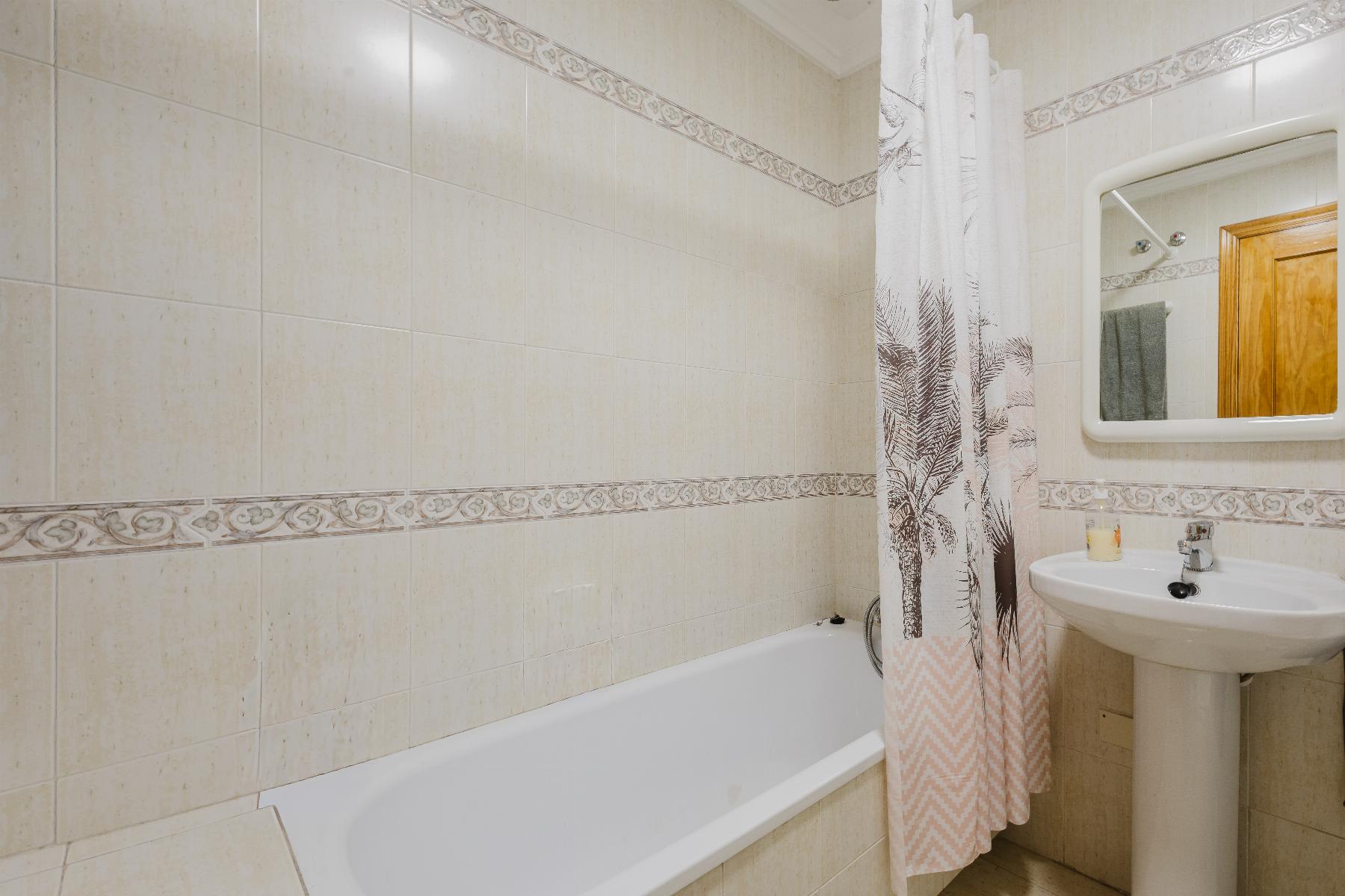 2 Bed, 1 Bath, HouseFor Sale, Torrevieja, Alicante