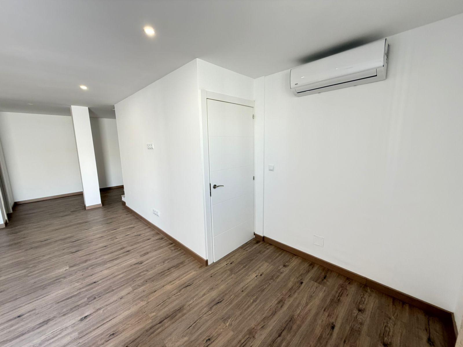 4 Bed, 4 Bath, HouseFor Sale, Torrevieja, Alicante