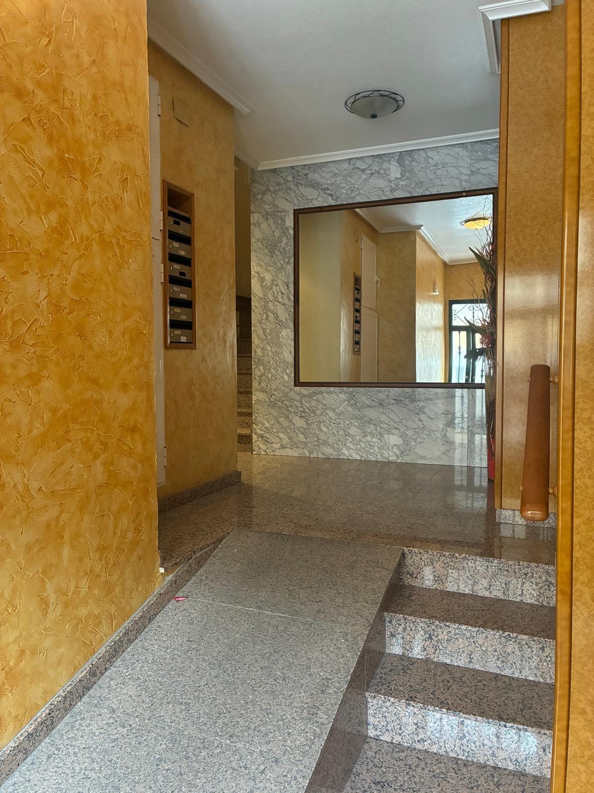 3 Bed, 2 Bath, ApartmentFor Sale, Almoradi, Alicante