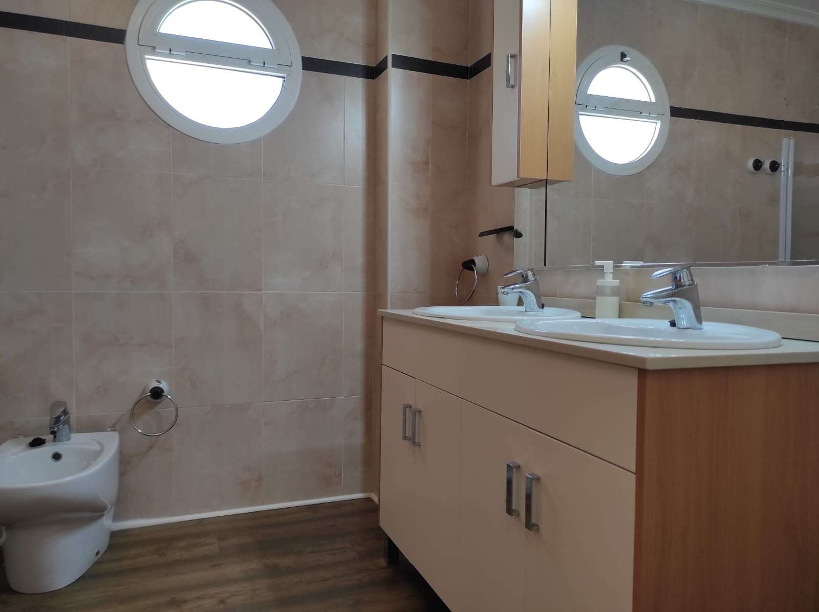 2 Bed, 1 Bath, ApartmentFor Sale, Mil Palmeras, Alicante