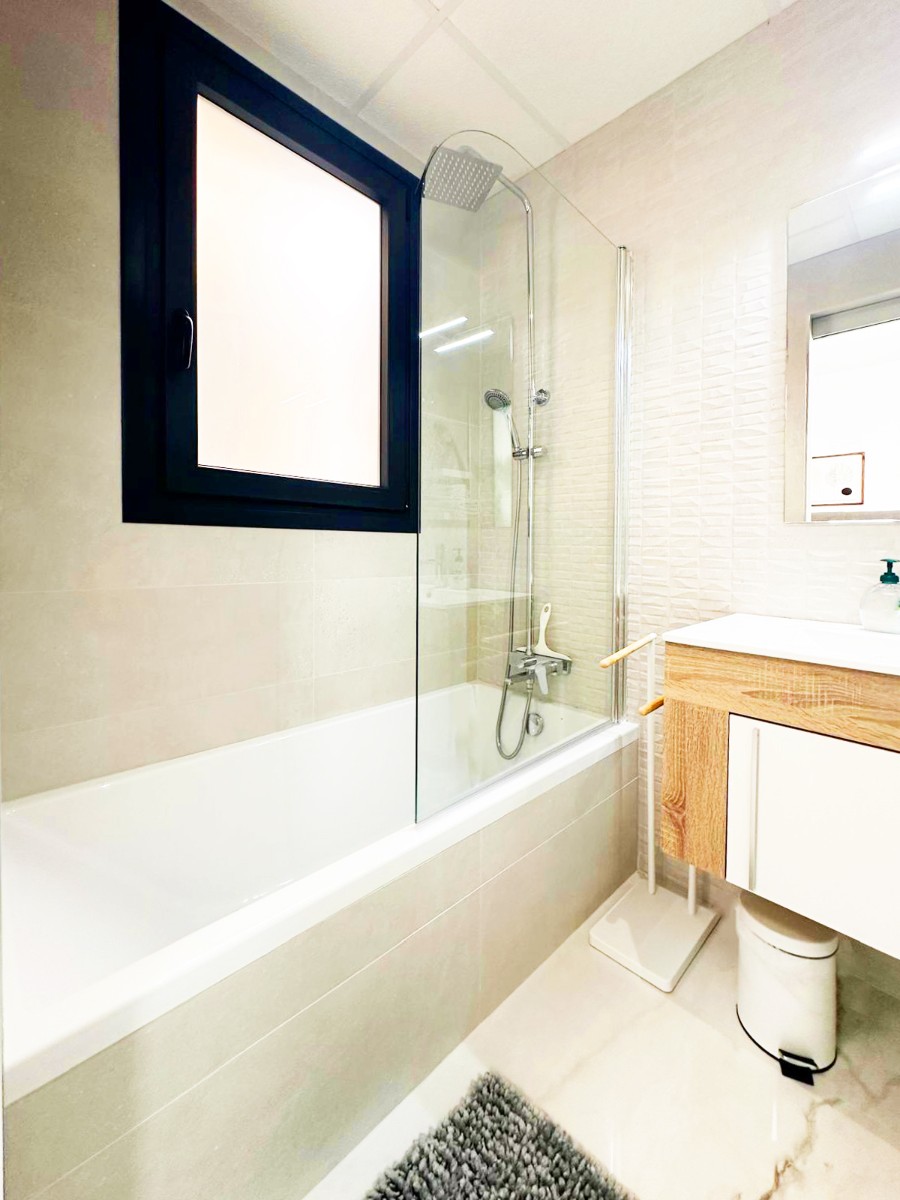 2 Bed, 2 Bath, ApartmentFor Sale, Torrevieja, Alicante