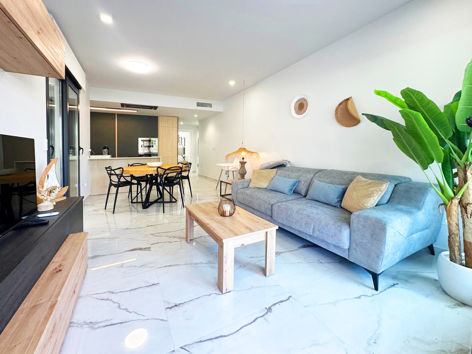 2 Bed, 2 Bath, ApartmentFor Sale, Torrevieja, Alicante