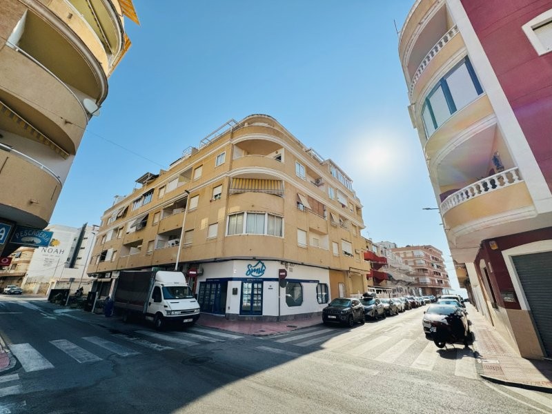 2 Bed, 1 Bath, ApartmentFor Sale, La Mata, Alicante