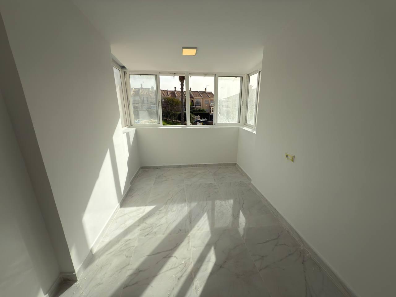 2 Bed, 2 Bath, HouseFor Sale, Torrevieja, Alicante