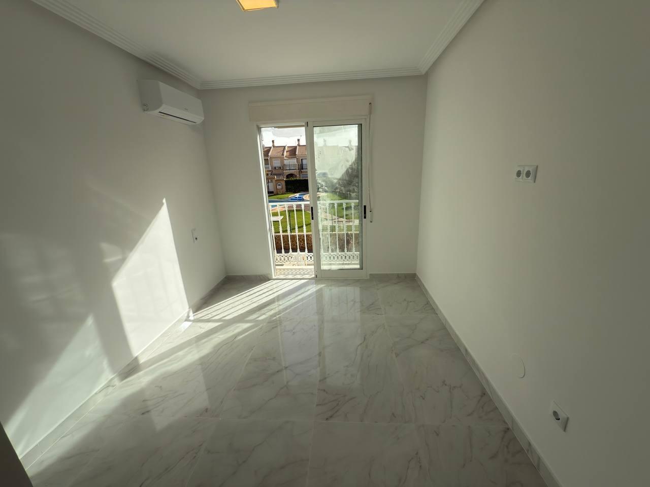 2 Bed, 2 Bath, HouseFor Sale, Torrevieja, Alicante