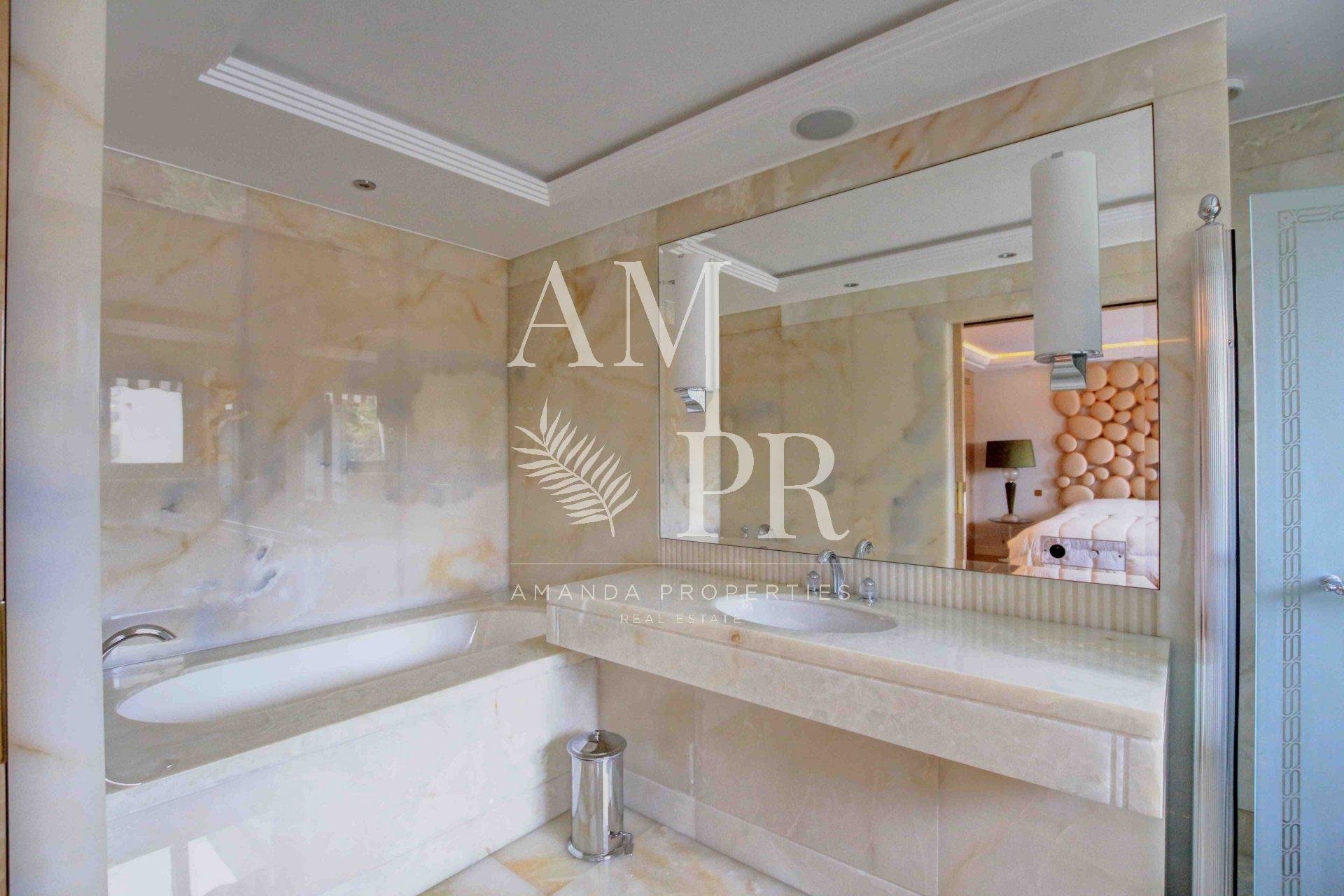 4 avenue de l'Amiral Wester Wemyss, Cannes, 06, 06400, 6 Bedrooms Bedrooms, ,Flats / Apartments,For Sale,avenue de l'Amiral Wester Wemyss,274745