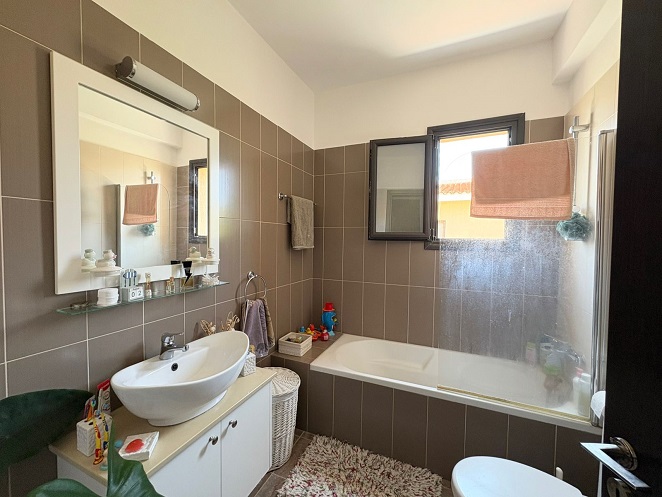 3 Bed, 2 Bath, HouseFor Sale, Paphos, Paphos