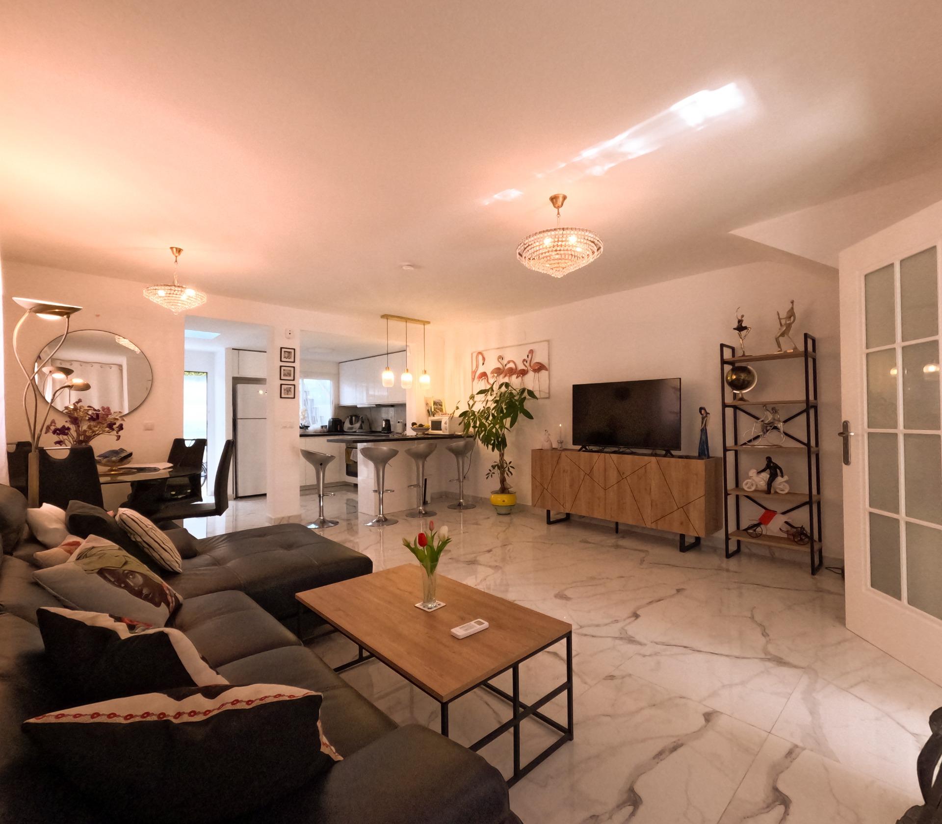 4 Bed, 2 Bath, HouseFor Sale, Torrevieja, Alicante