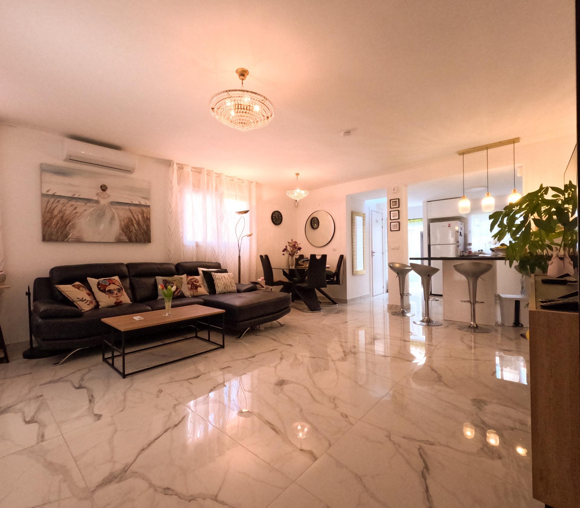 4 Bed, 2 Bath, HouseFor Sale, Torrevieja, Alicante