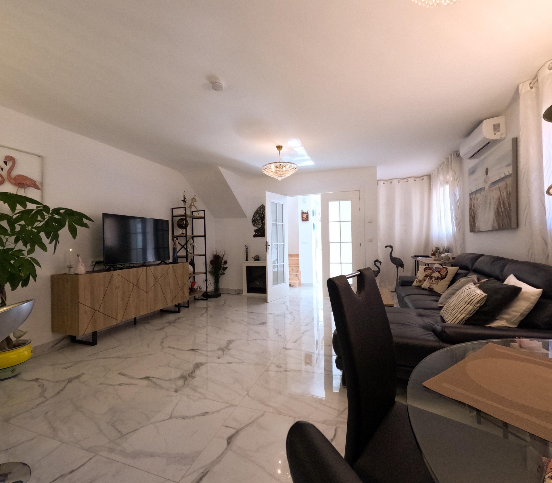 4 Bed, 2 Bath, HouseFor Sale, Torrevieja, Alicante