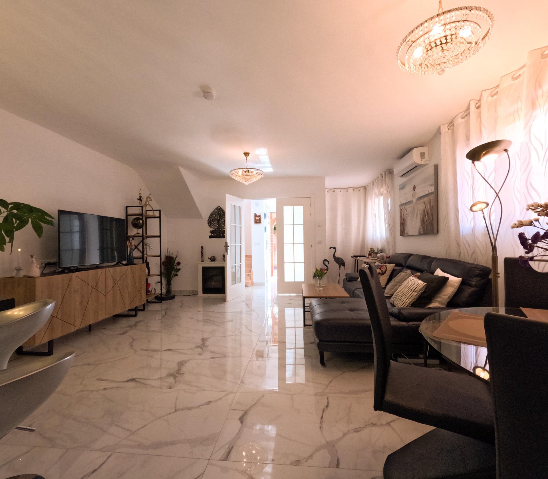 4 Bed, 2 Bath, HouseFor Sale, Torrevieja, Alicante