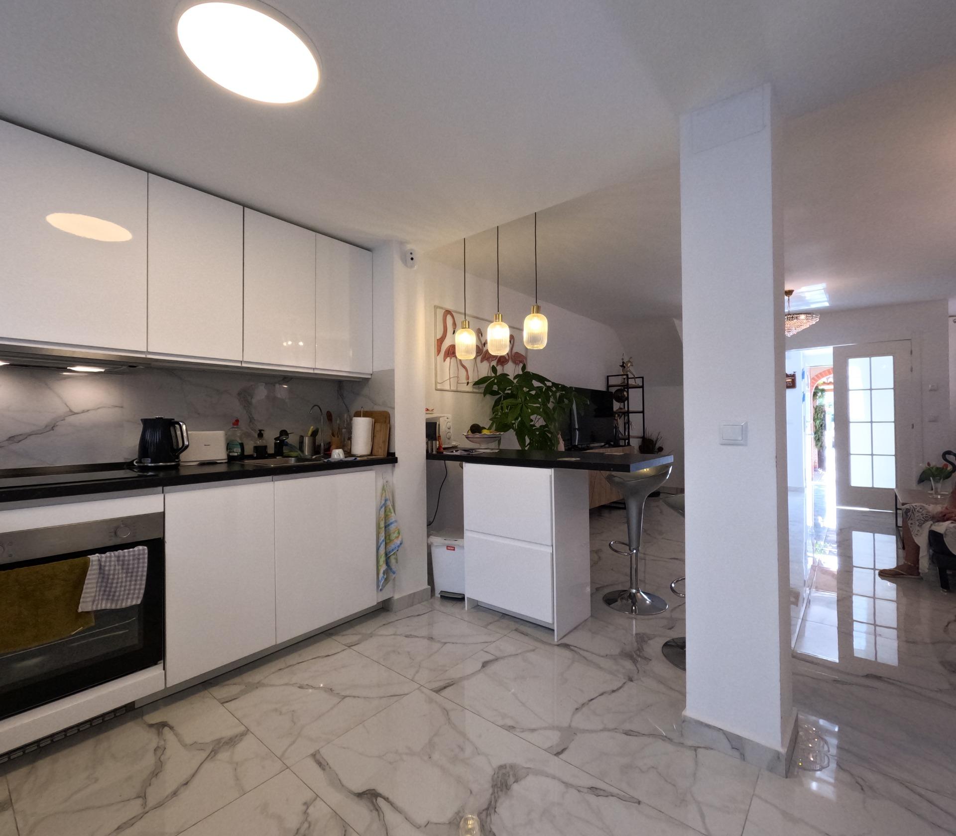 4 Bed, 2 Bath, HouseFor Sale, Torrevieja, Alicante