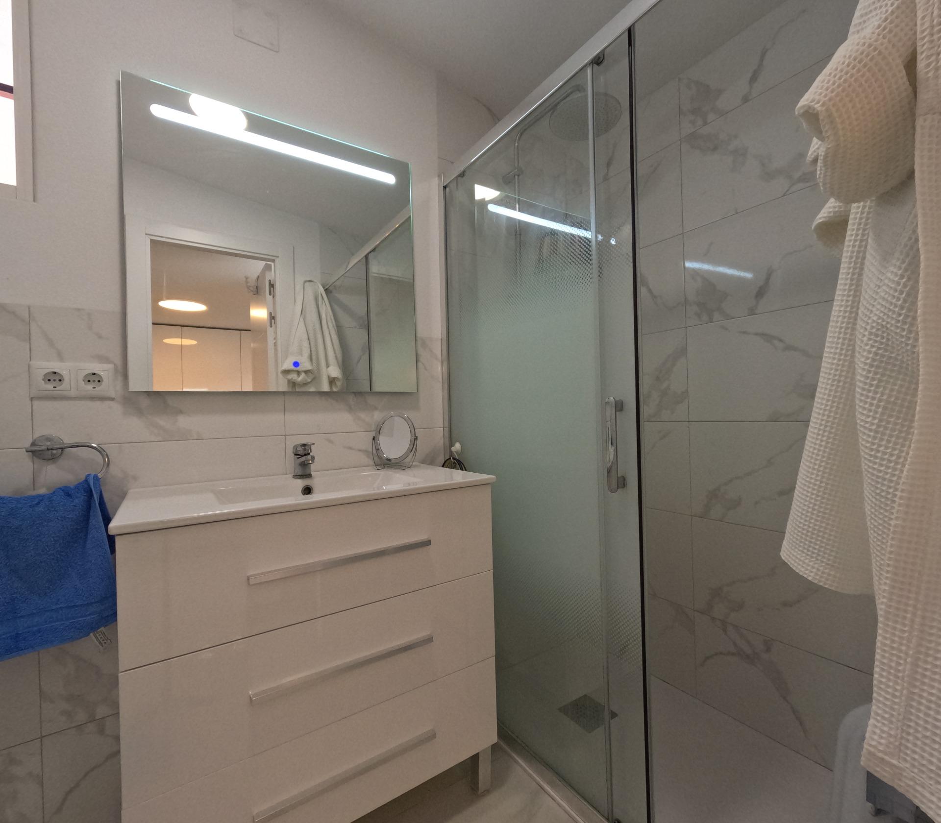 4 Bed, 2 Bath, HouseFor Sale, Torrevieja, Alicante