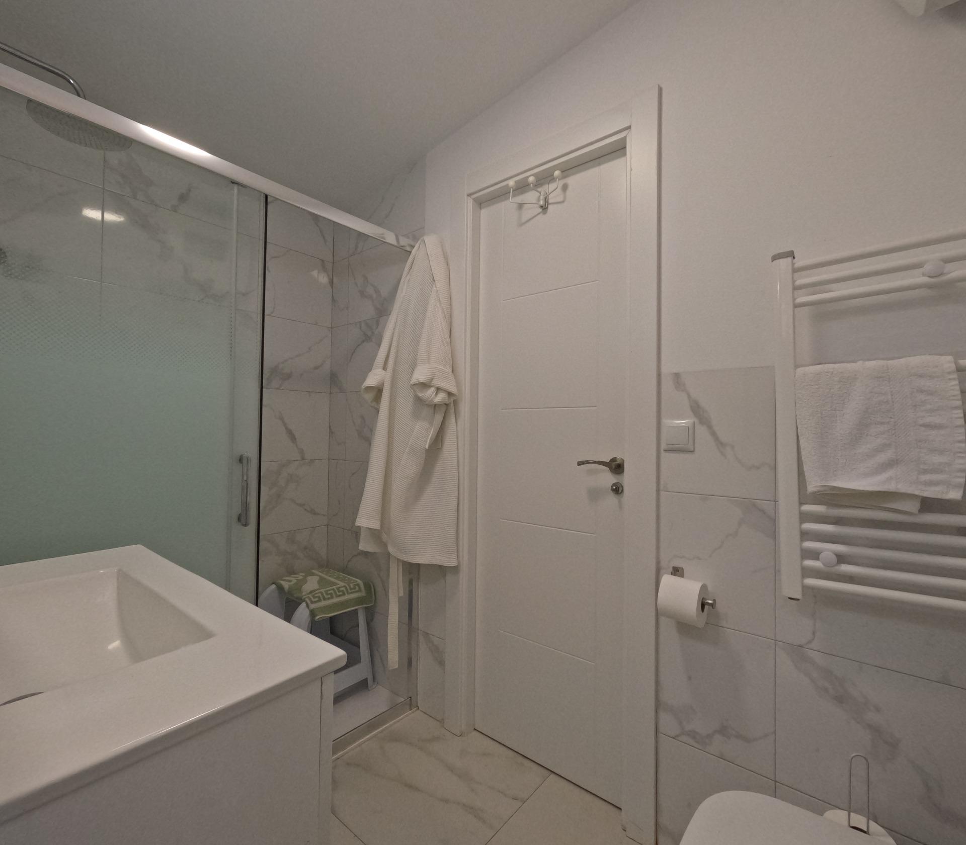 4 Bed, 2 Bath, HouseFor Sale, Torrevieja, Alicante