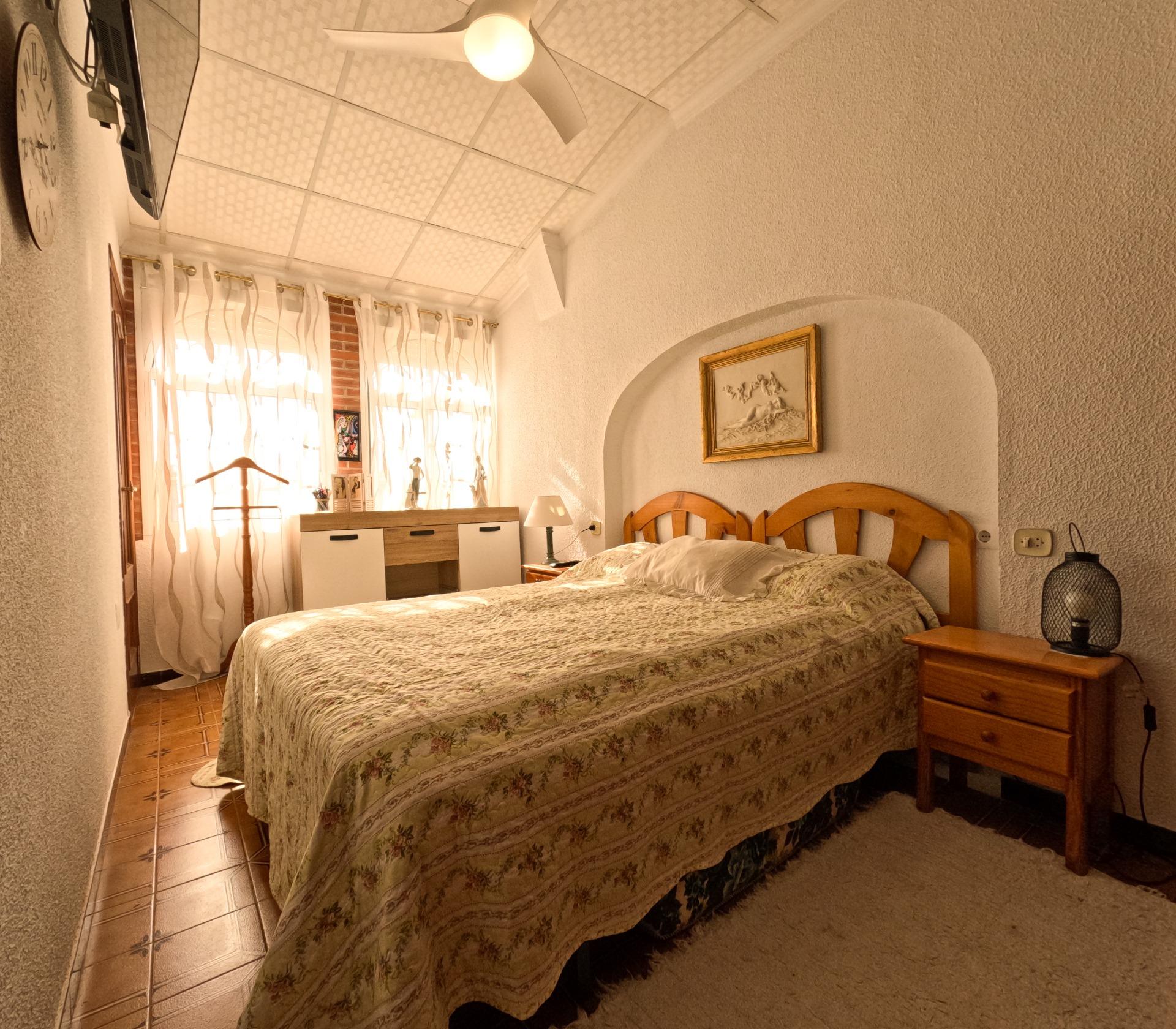 4 Bed, 2 Bath, HouseFor Sale, Torrevieja, Alicante