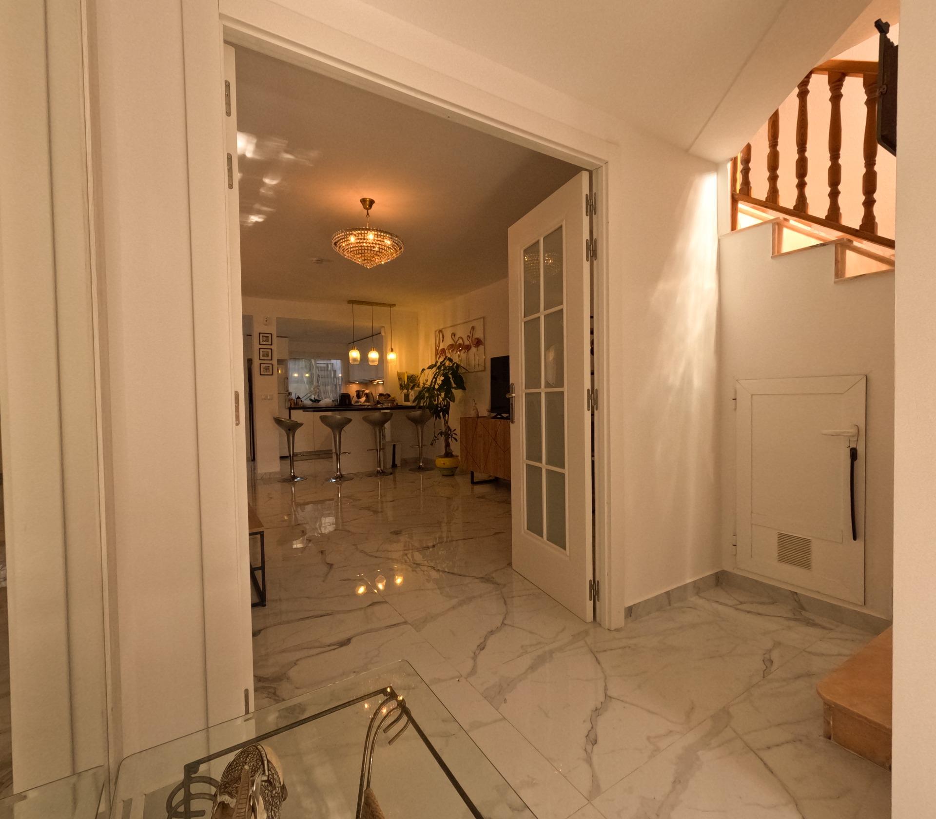 4 Bed, 2 Bath, HouseFor Sale, Torrevieja, Alicante