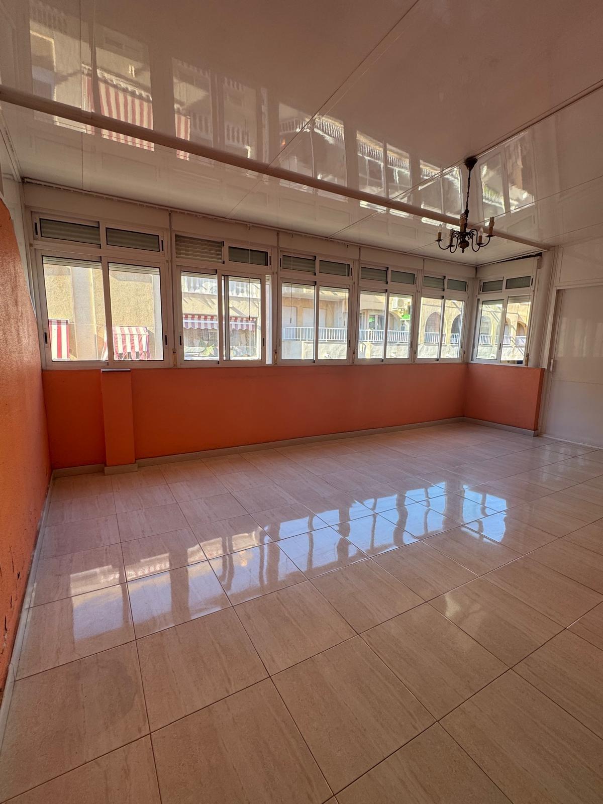 2 Bed, 1 Bath, ApartmentFor Sale, Torrevieja, Alicante