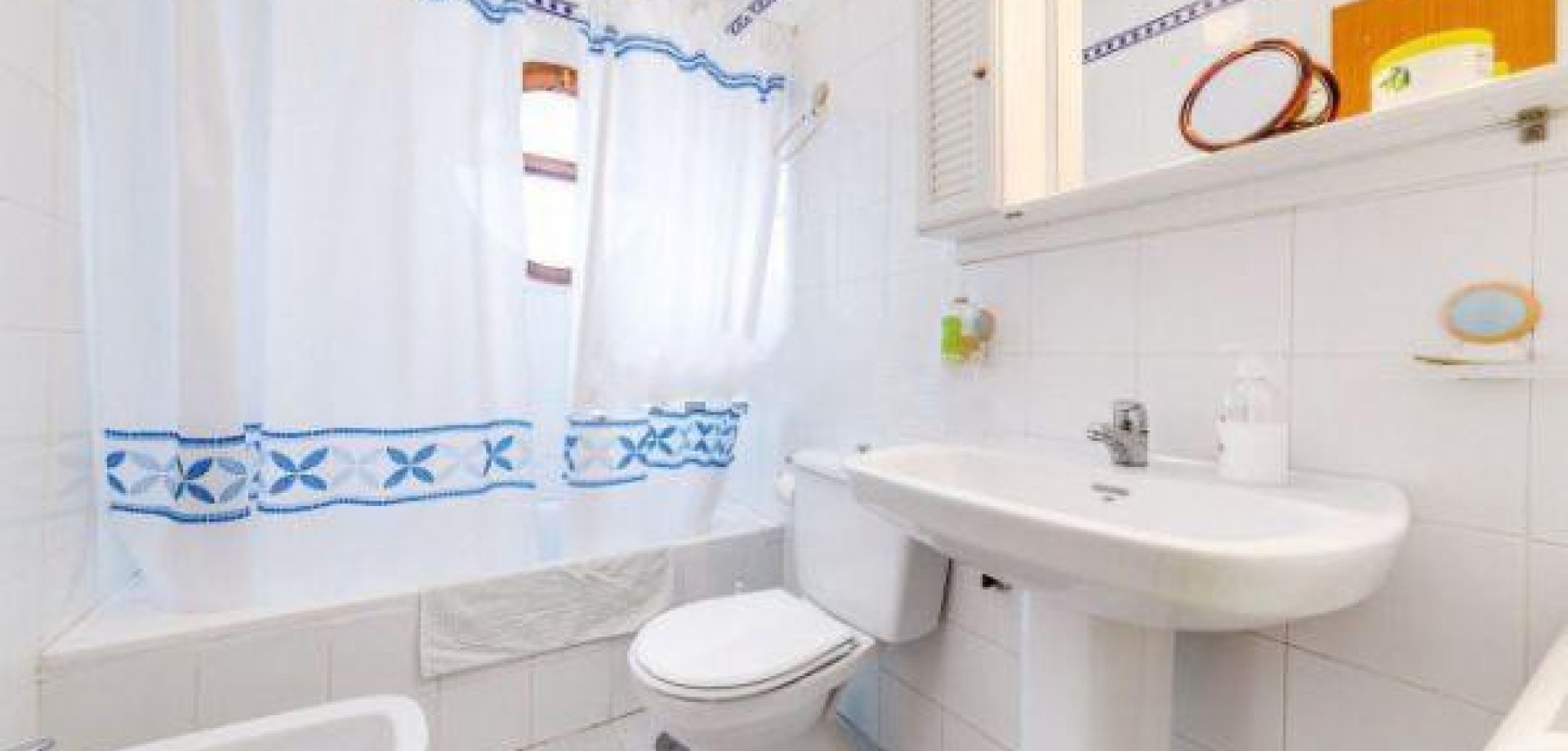 2 Bed, 1 Bath, ApartmentFor Sale, Torrevieja, Alicante