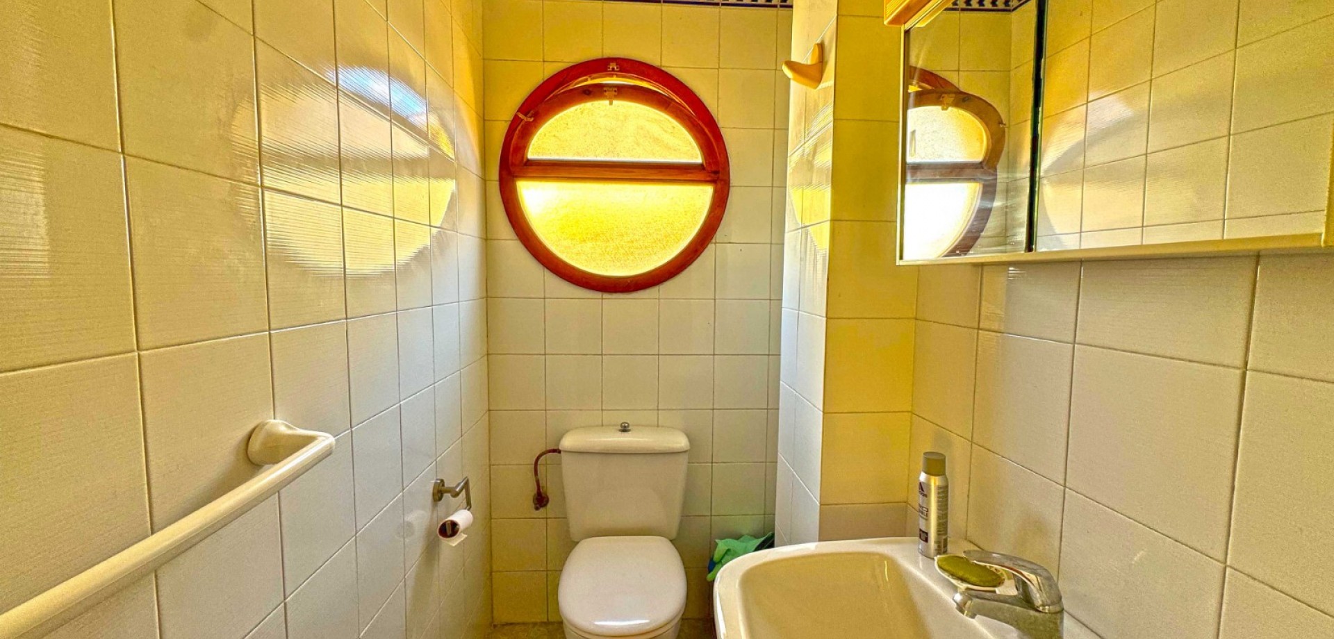 2 Bed, 1 Bath, ApartmentFor Sale, Torrevieja, Alicante