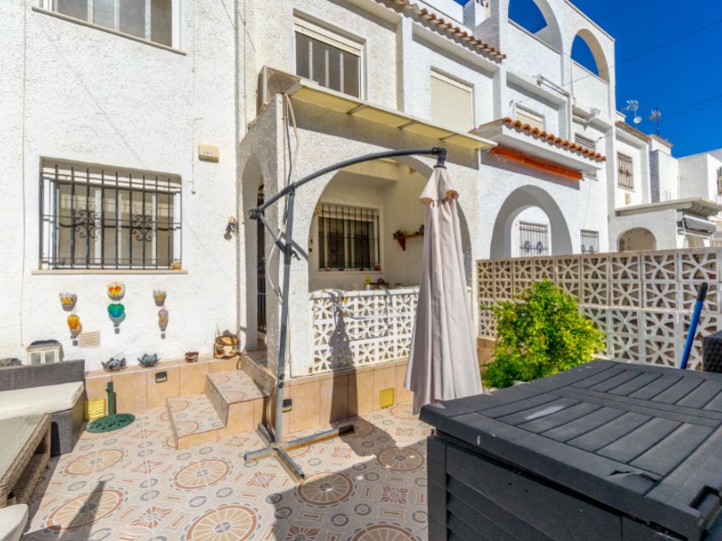 2 Bed, 1 Bath, HouseFor Sale, Torrevieja, Alicante