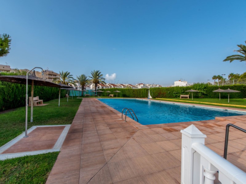 2 Bed, 1 Bath, HouseFor Sale, Torrevieja, Alicante