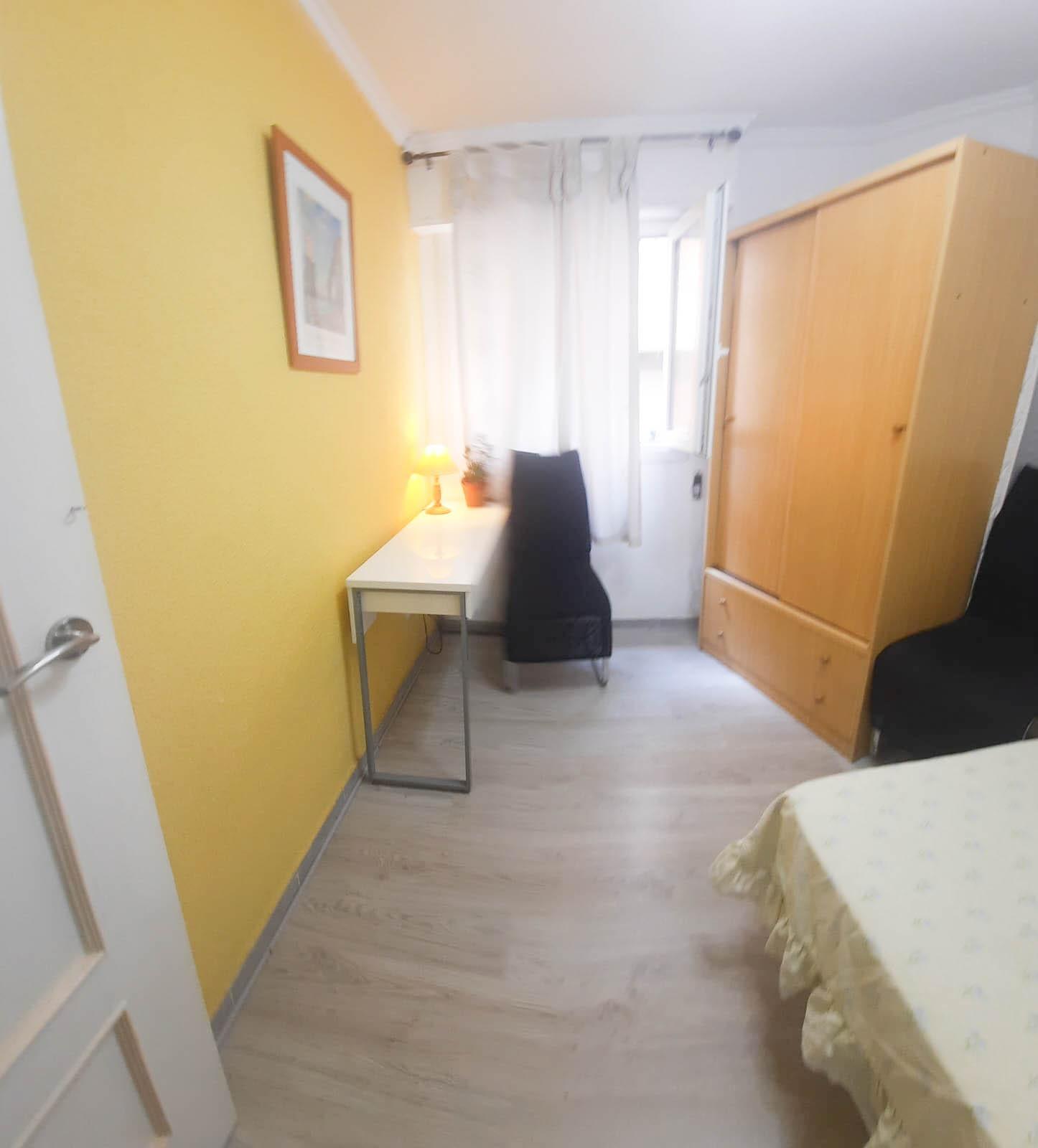 2 Bed, 1 Bath, ApartmentFor Sale, Torrevieja, Alicante