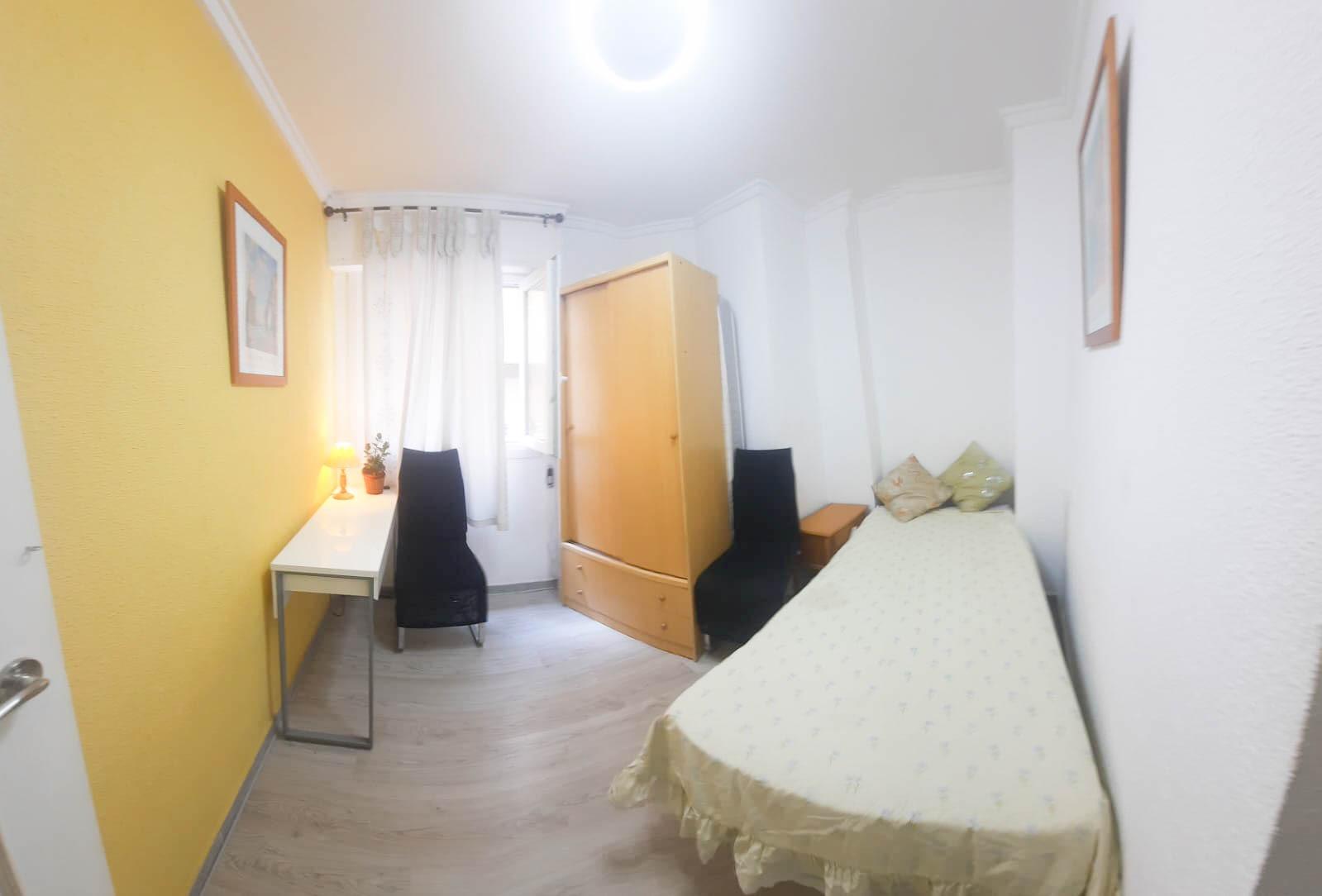 2 Bed, 1 Bath, ApartmentFor Sale, Torrevieja, Alicante