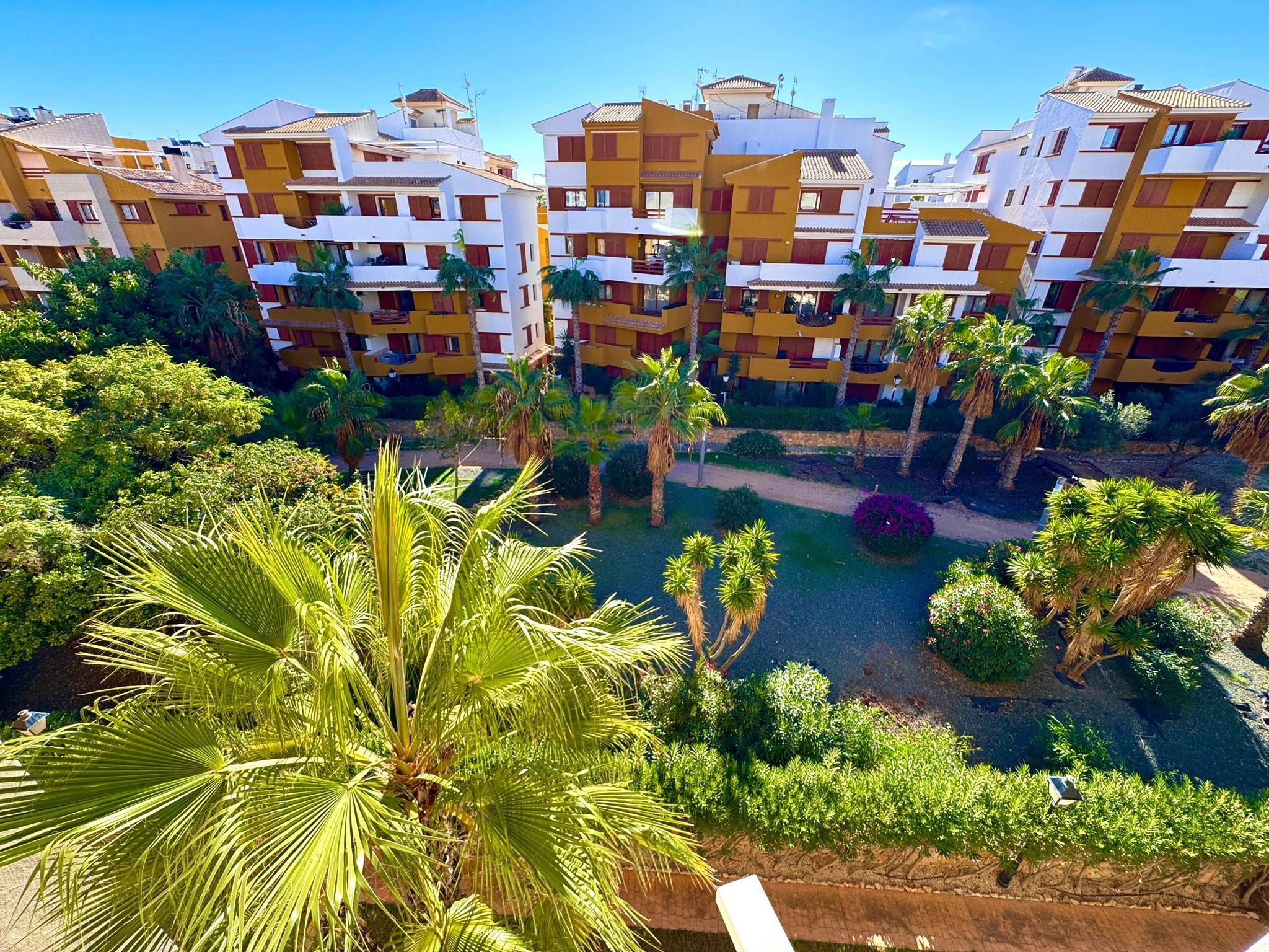 2 Bed, 1 Bath, ApartmentFor Sale, Torrevieja, Alicante