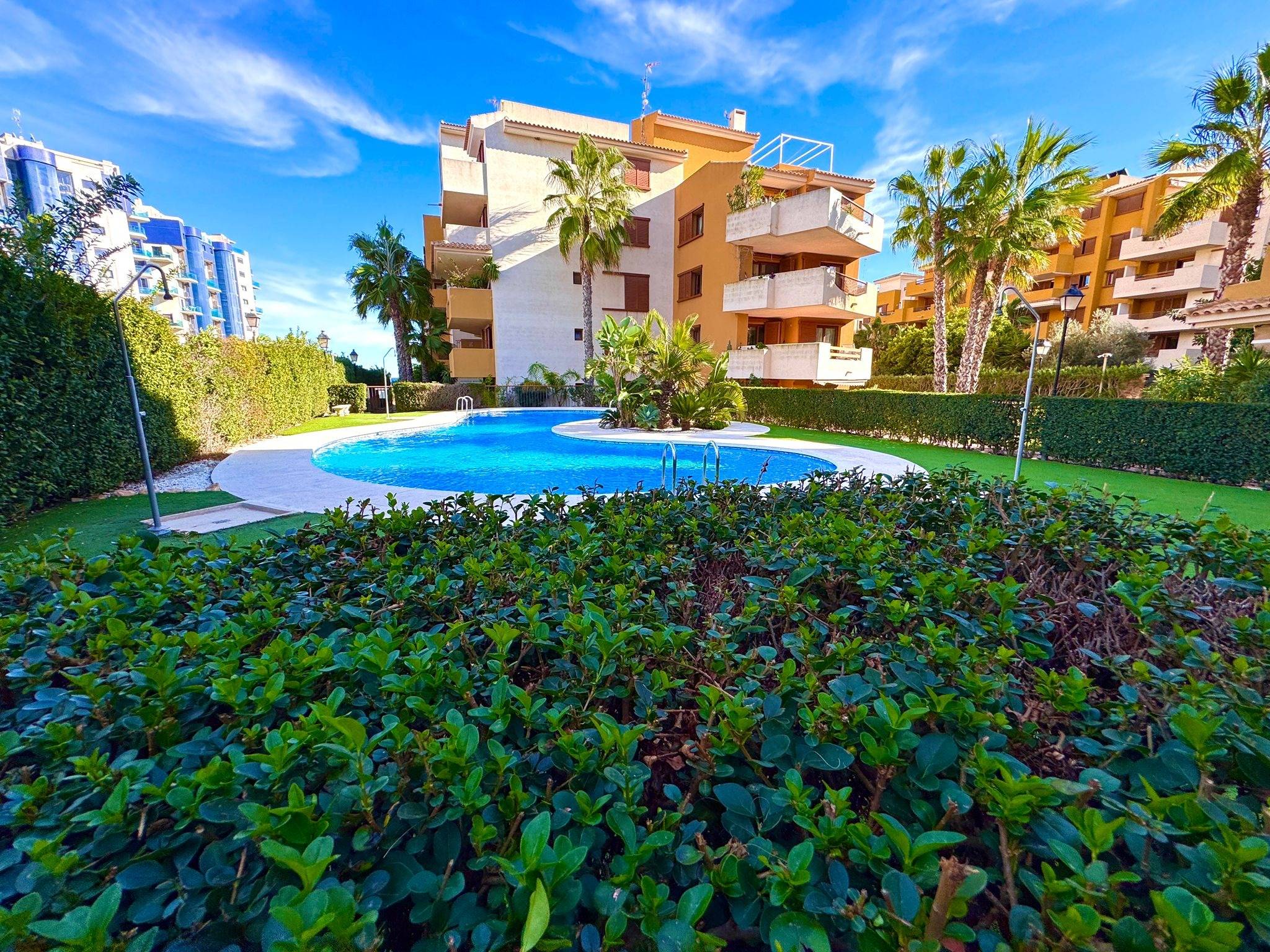 2 Bed, 1 Bath, ApartmentFor Sale, Torrevieja, Alicante