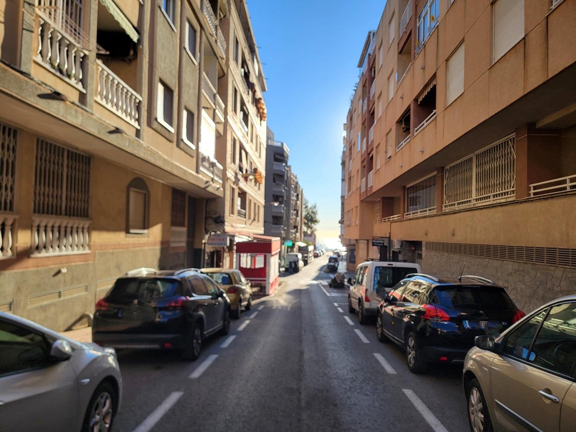 3 Bed, 2 Bath, ApartmentFor Sale, Torrevieja, Alicante