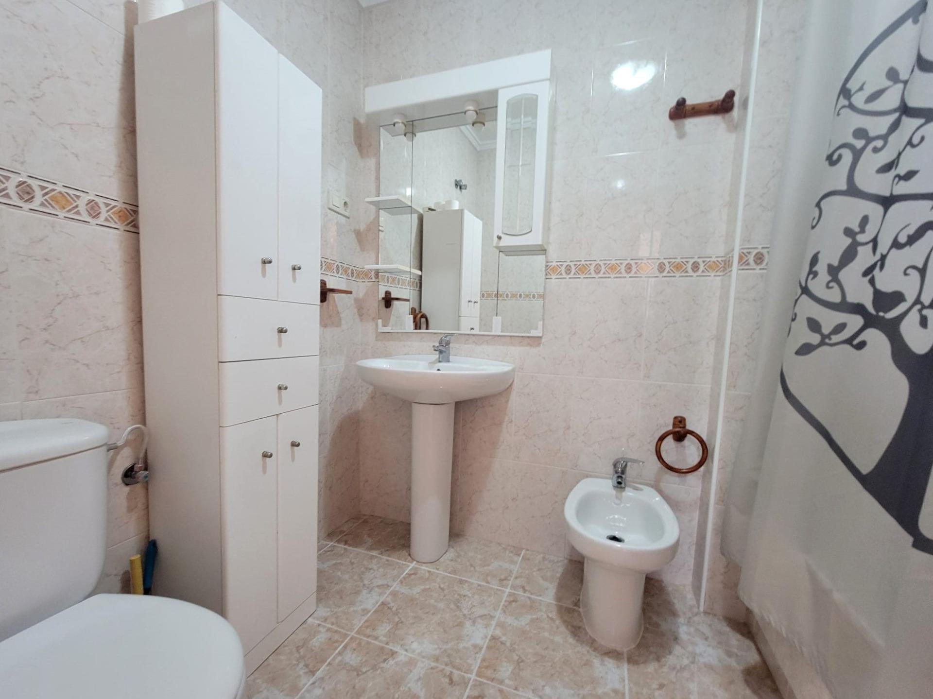 3 Bed, 2 Bath, ApartmentFor Sale, Torrevieja, Alicante