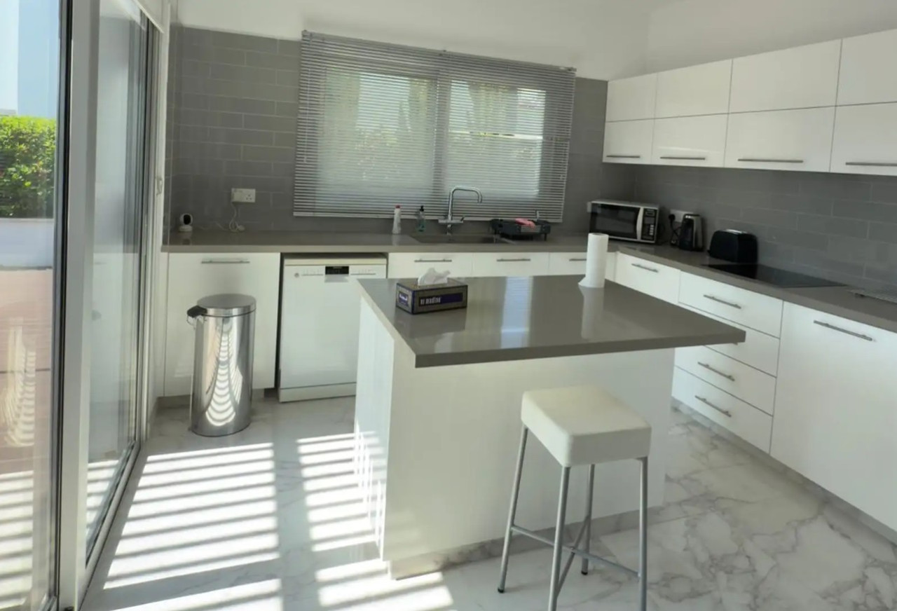 7 Bed, 6 Bath, HouseFor Sale, Geroskipou, Paphos