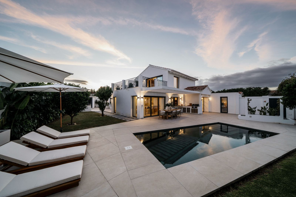 5 Bed, 5 Bath, HouseFor Sale, San Pedro de Alcantara, Malaga