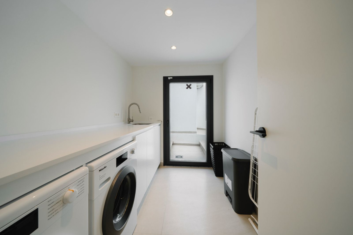 5 Bed, 5 Bath, HouseFor Sale, San Pedro de Alcantara, Malaga