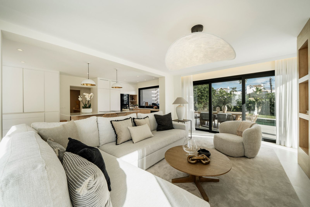 5 Bed, 5 Bath, HouseFor Sale, San Pedro de Alcantara, Malaga