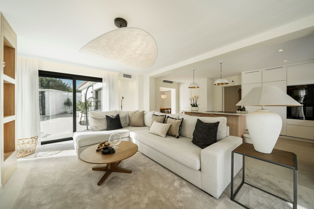 5 Bed, 5 Bath, HouseFor Sale, San Pedro de Alcantara, Malaga