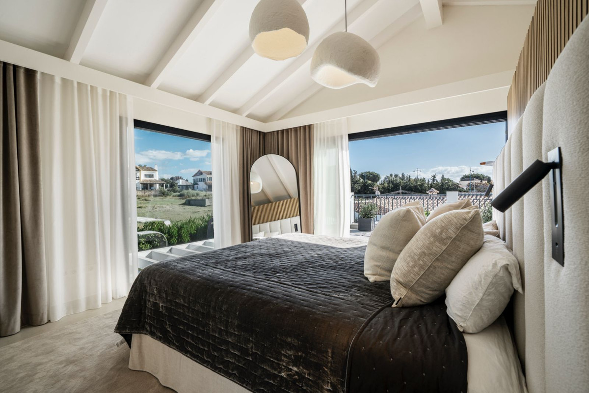 5 Bed, 5 Bath, HouseFor Sale, San Pedro de Alcantara, Malaga