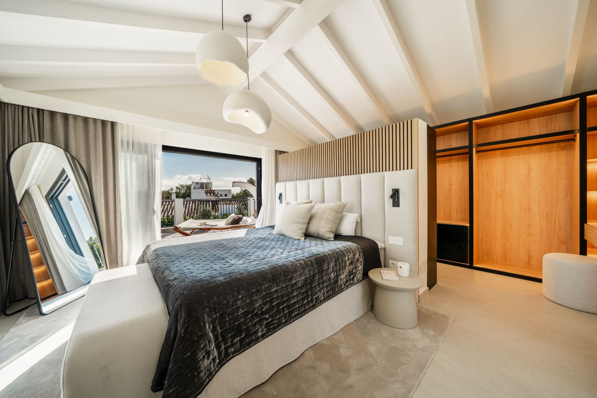 5 Bed, 5 Bath, HouseFor Sale, San Pedro de Alcantara, Malaga