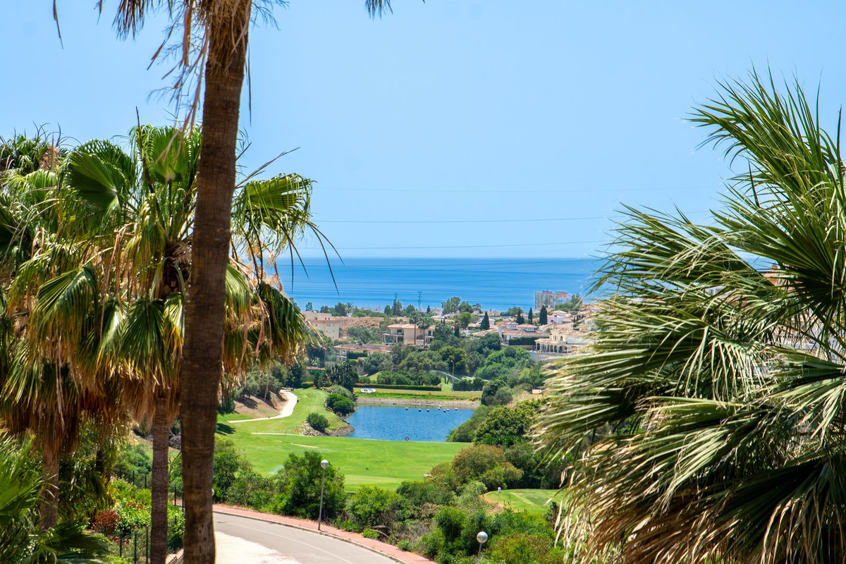 2 Bed, 2 Bath, ApartmentFor Sale, Riviera Del Sol, Malaga