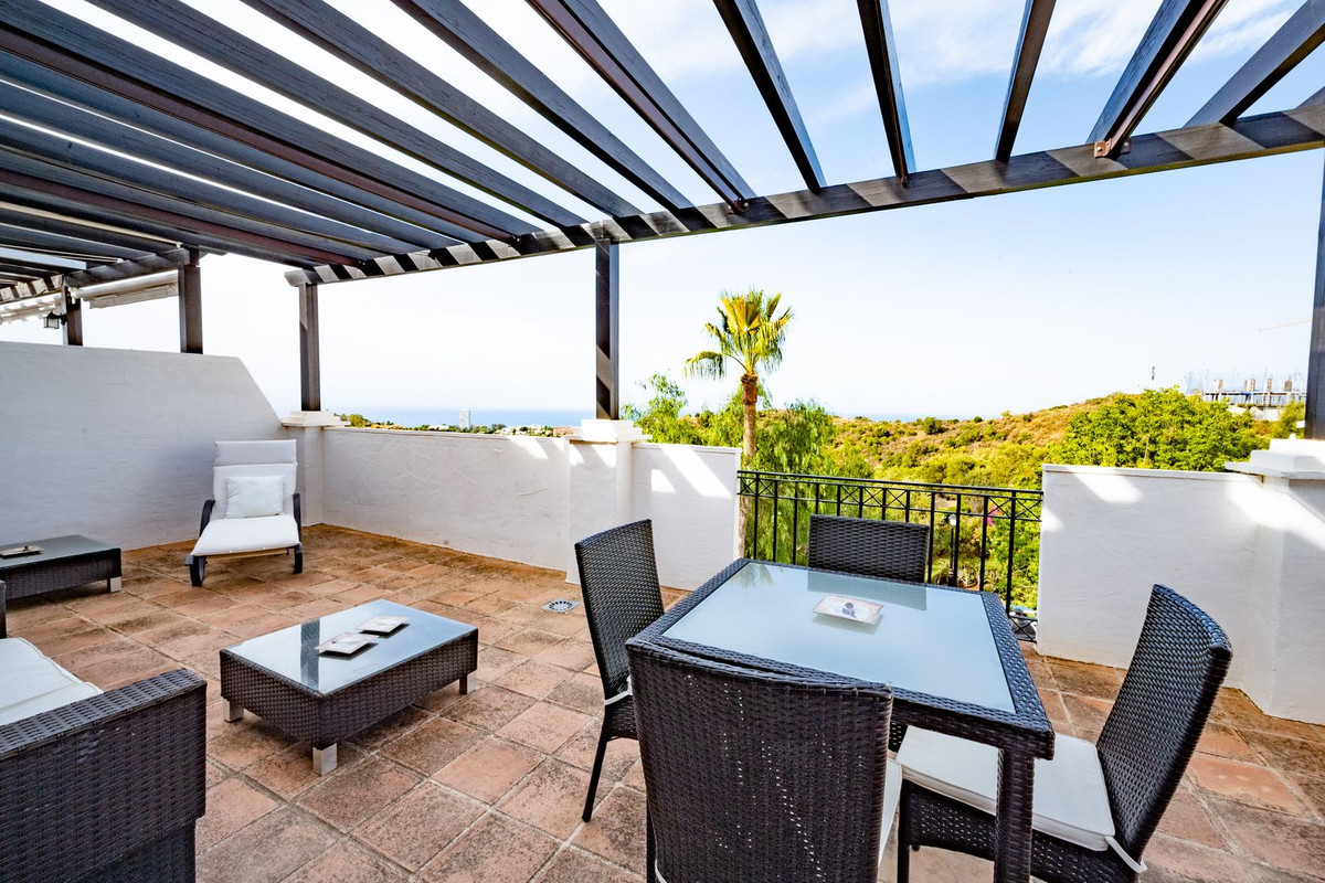2 Bed, 2 Bath, ApartmentFor Sale, Los Monteros, Malaga