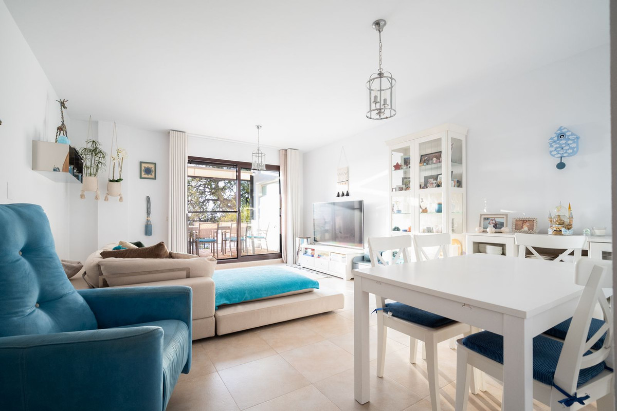 3 Bed, 4 Bath, ApartmentFor Sale, Los Monteros, Malaga