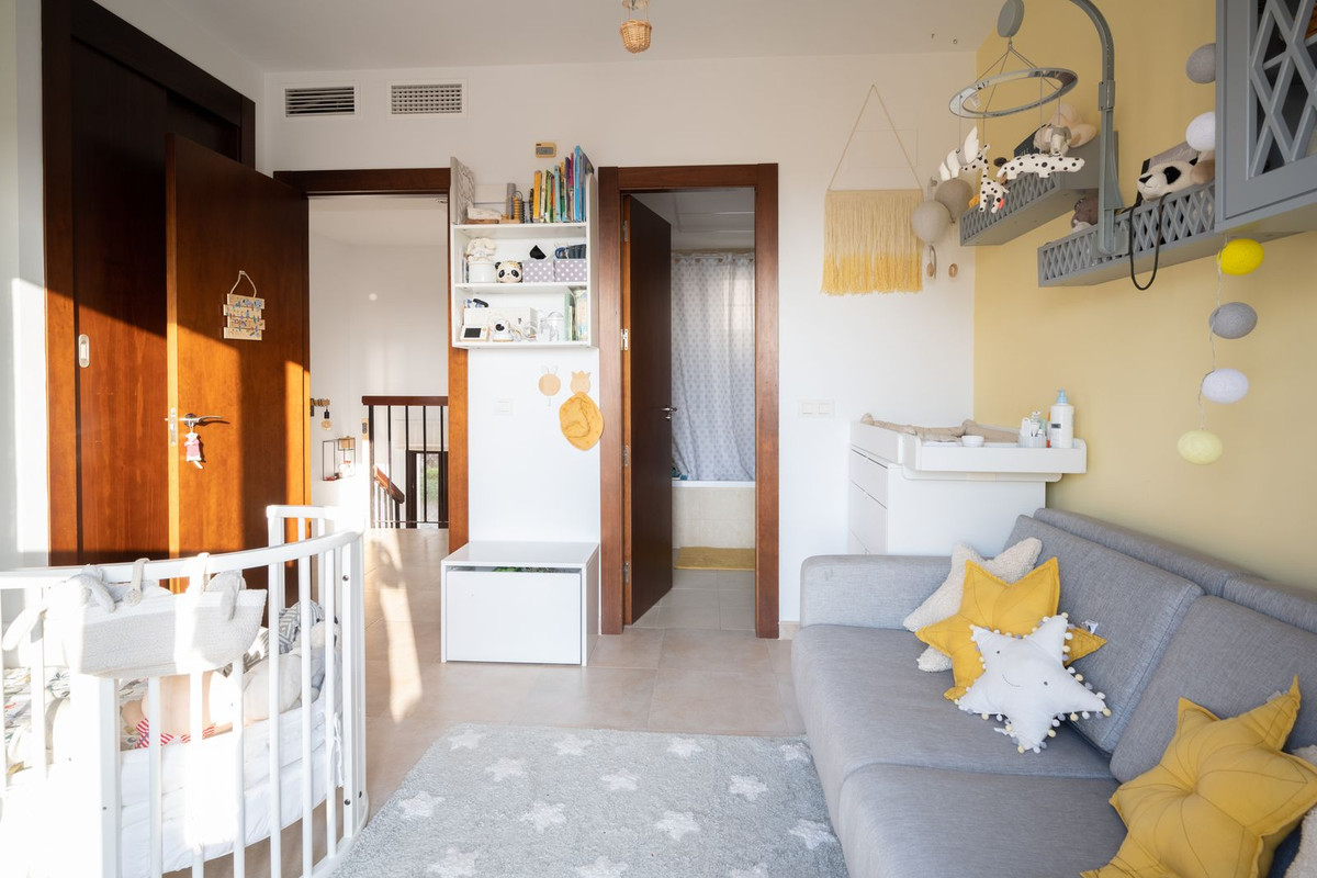 3 Bed, 4 Bath, ApartmentFor Sale, Los Monteros, Malaga