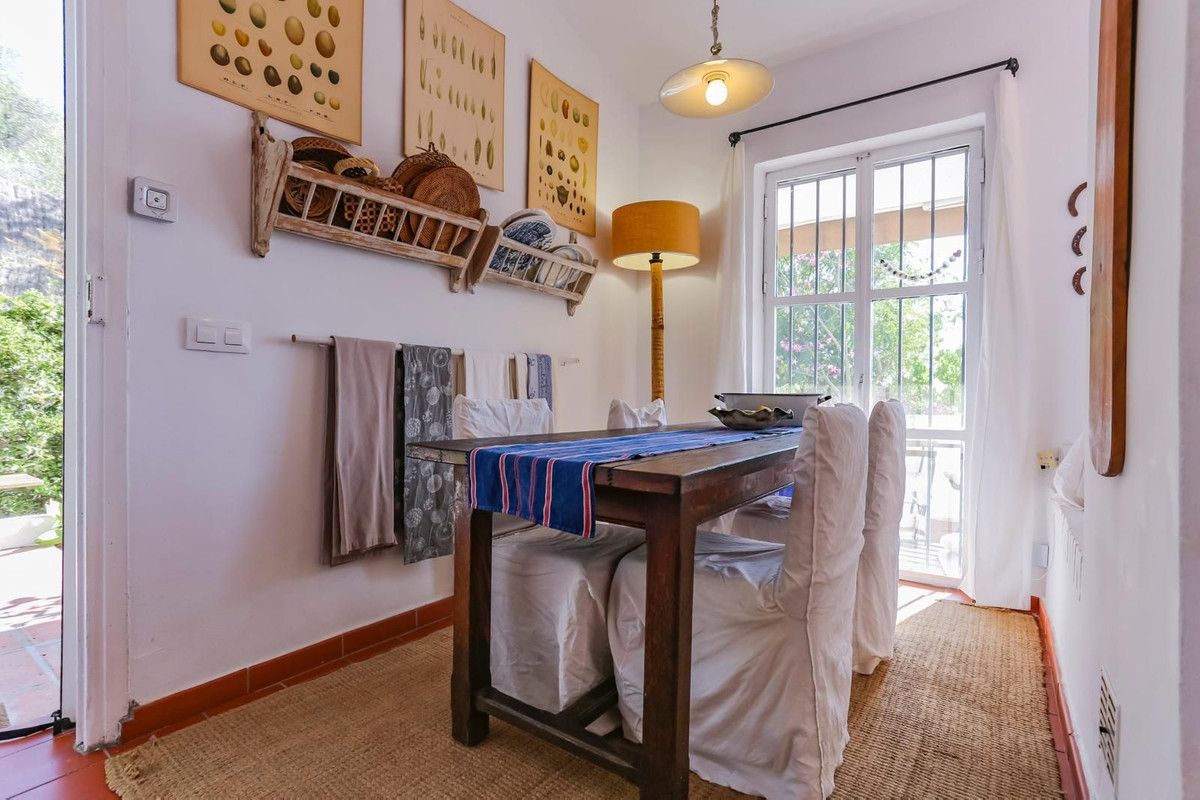 3 Bed, 3 Bath, HouseFor Sale, Estepona, Malaga