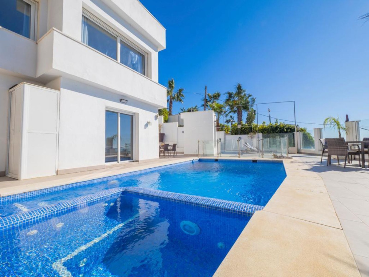 6 Bed, 7 Bath, HouseFor Sale, El Chaparral, Malaga
