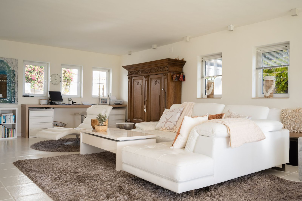 5 Bed, 4 Bath, HouseFor Sale, Riviera Del Sol, Malaga