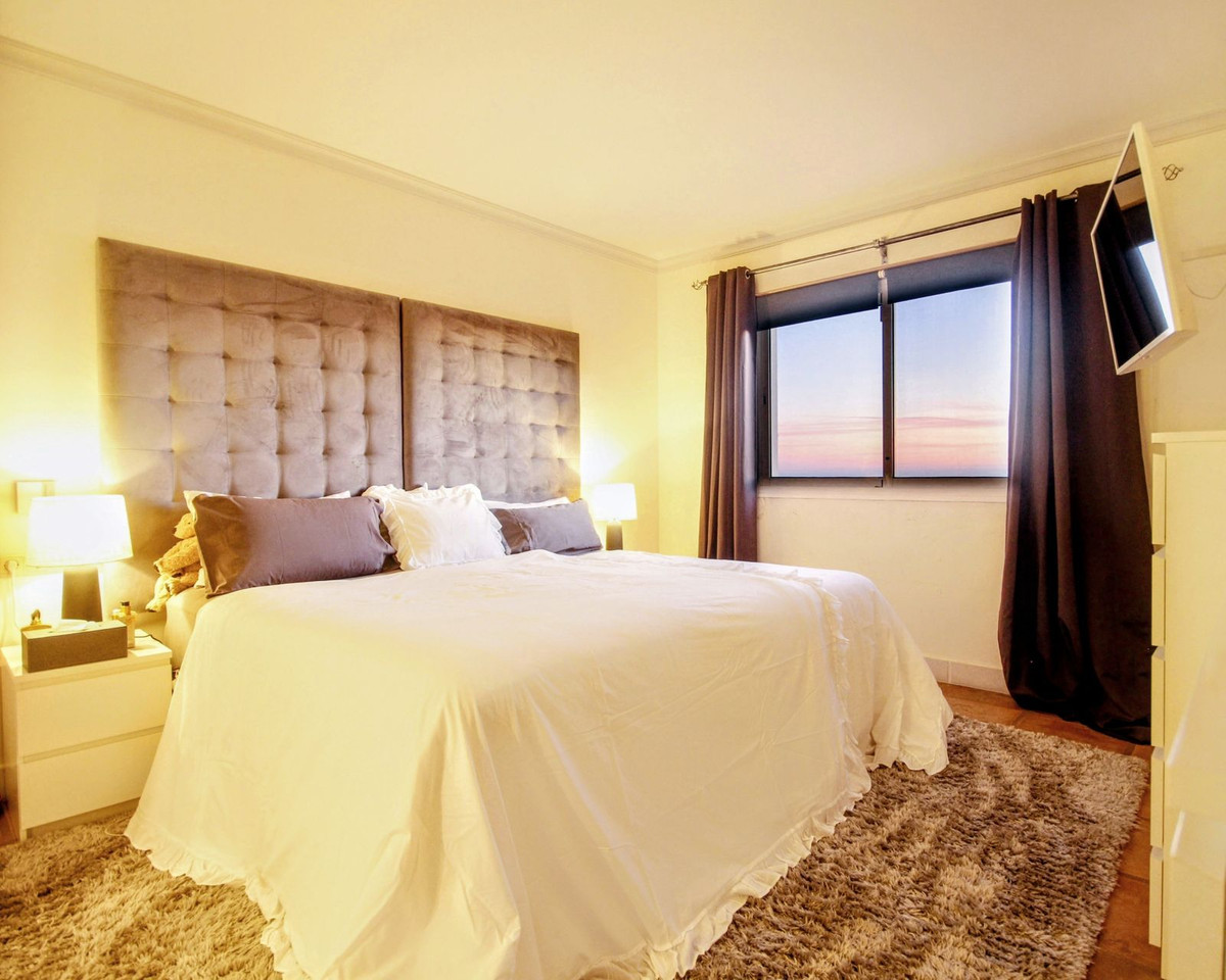 2 Bed, 2 Bath, ApartmentFor Sale, Elviria, Malaga